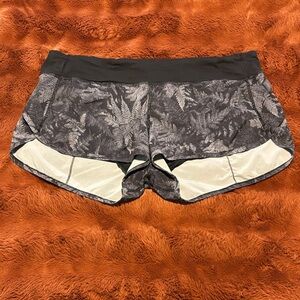 Women's Lululemon Patterned Shorts